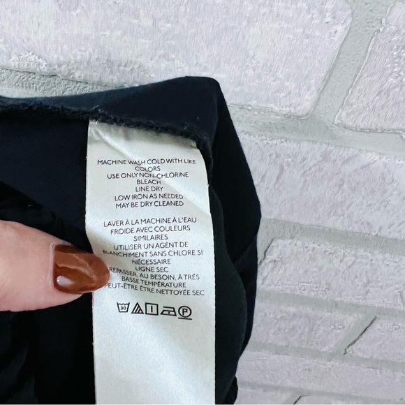 Maeve by Anthropologie Pintuck Tapered Leg Cuffed Black Trousers Size 8 - Picture 10 of 11